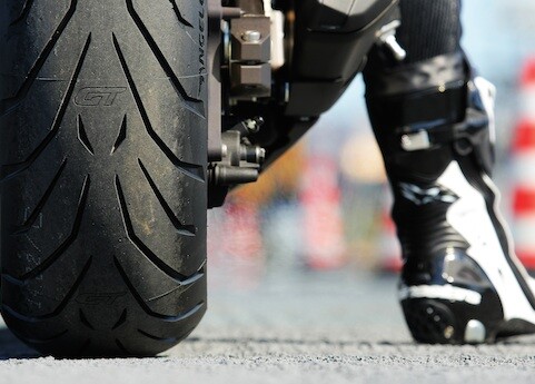 Minimální vzorek pneumatik pro motocykl