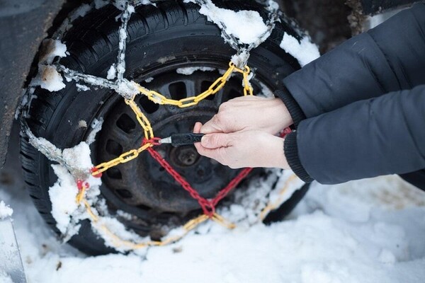 Kdy a jak používat sněhové řetězy?