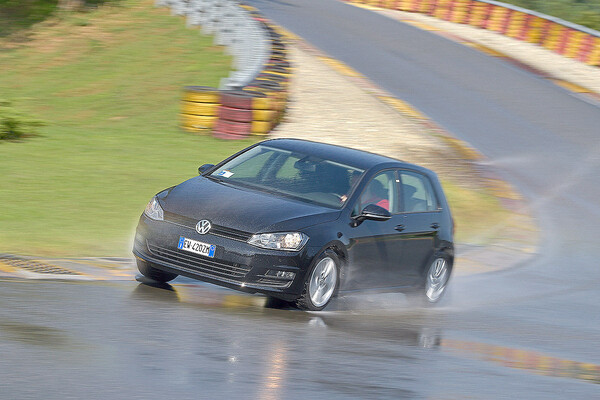 Test letních pneumatik 215/55 R17 - 2017