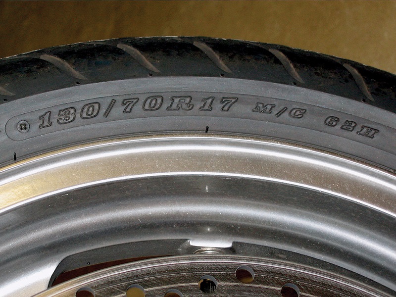 značení moto pneu