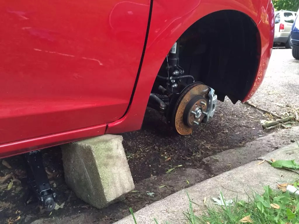 Ukradena-kola-(1).jpg Ukradená kola